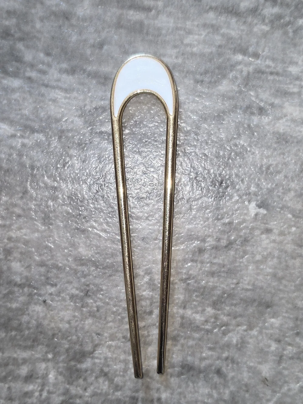N/A shaped gold